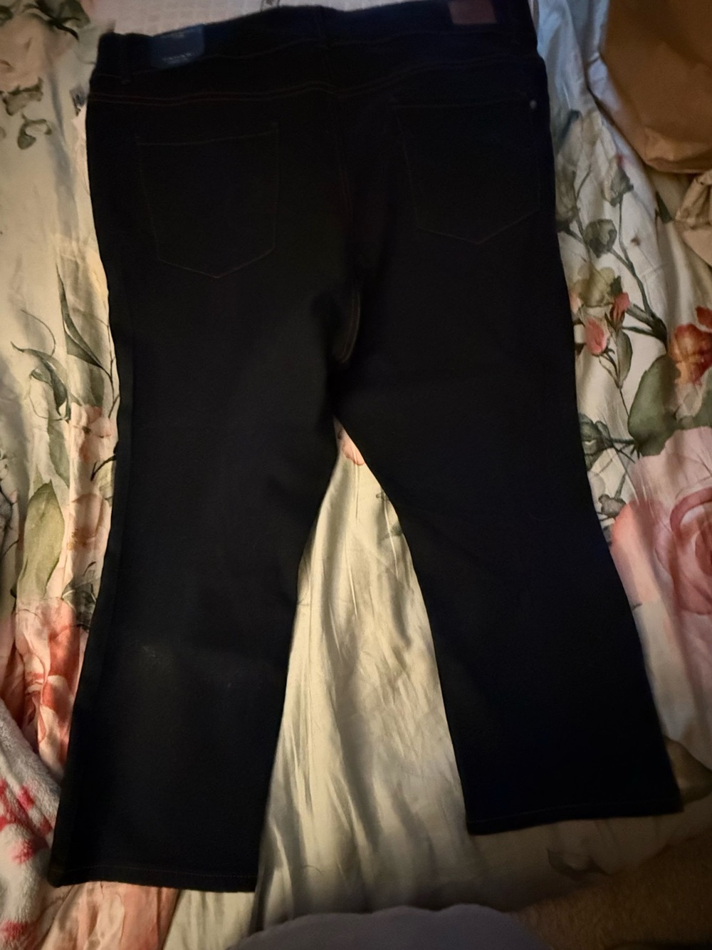 NWT Tahari Women's Plus Black Stretch Denim Comfort Fit Double Button Capri 22W